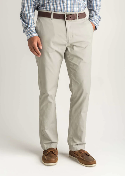 Duck Head Men’s Harbor Performance Chino / Limestone Gray